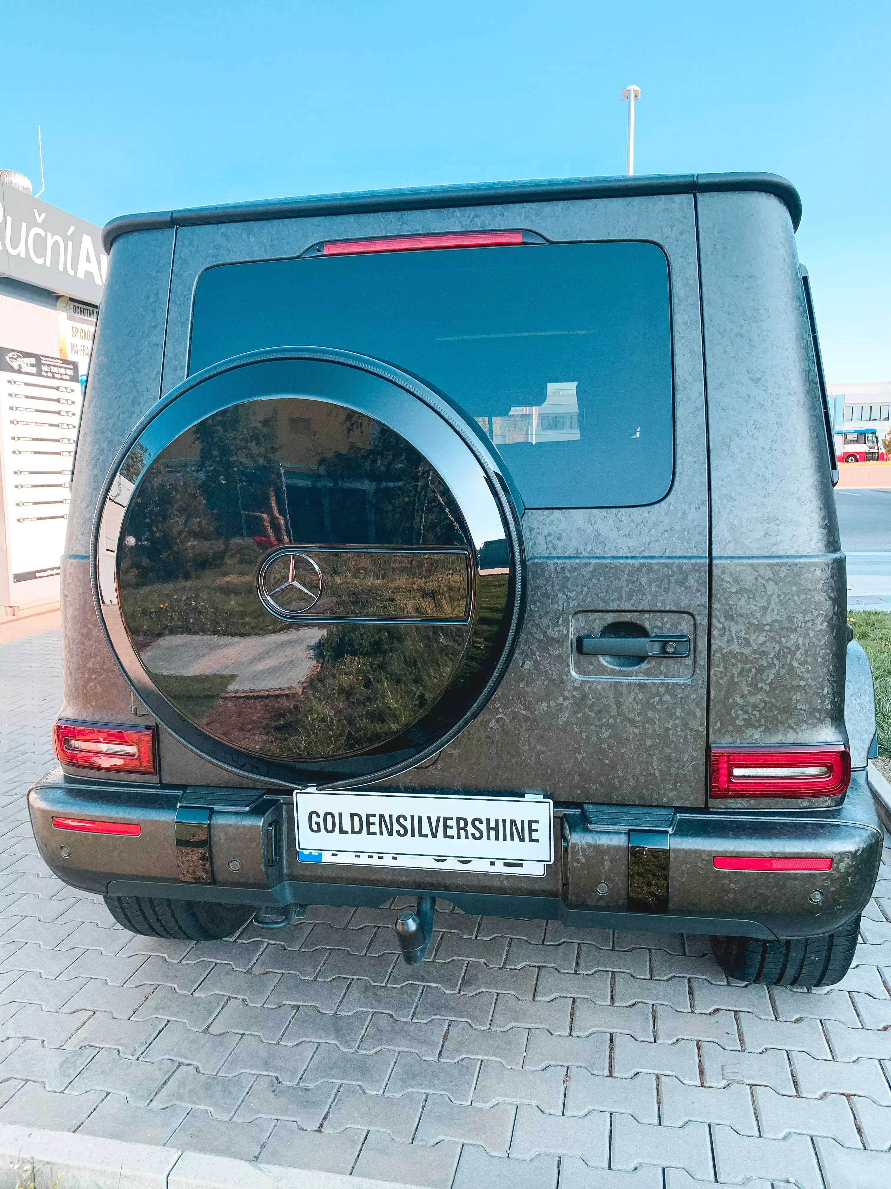 Mercedes-Benz G-Class-2